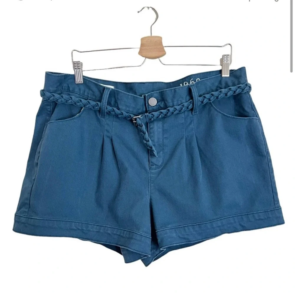 Gap Denim Shorts with Braided Belt Size 33 / 16 - Picture 1 of 2